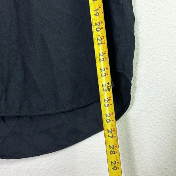 Cloth & Stone by Anthropologie Black V-Neck Top Small Short Sleeve High-Low Tee - Picture 6 of 8